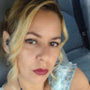 Meet your Posher, Zoila flor